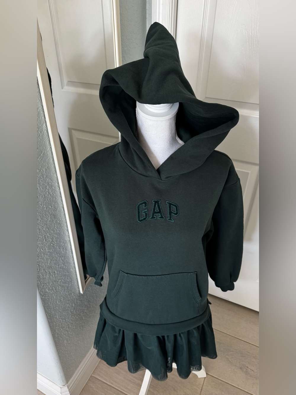 Gap x Wicked Defying Gravity Embroidered Hoodie Green Girls XL 12